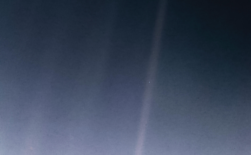pale blue dot image